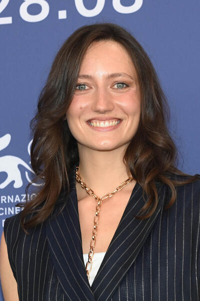 L'attrice Martina Scrinzi al photocall del film Vermiglio di Maura Delpero a Venezia 81 il 2 settembre 2024