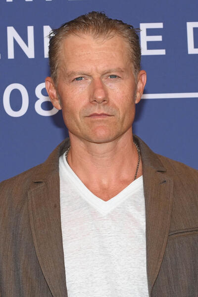 L'attore James Badge Dale al photocall del film King Ivory di John Swab a Venezia 81