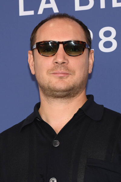 L'attore Alexis Manenti al photocall del film Maldoror di Fabrice du Welz a Venezia 81 il 3 settembre 2024