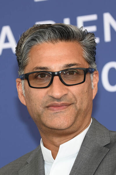 Il regista Asif Kapadia al photocall del film 2073 a Venezia 81 il 3 settembre 2024