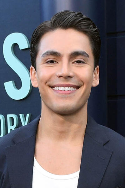 Orlando Pineda partecipa alla premiere di Monsters: The Lyle and Erik Menendez Story di Netflix all'Egyptian Theatre Hollywood il 16 settembre 2024 a Los Angeles, California