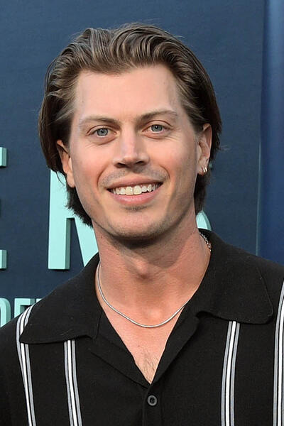 Tanner Stine partecipa alla premiere di Monsters: The Lyle and Erik Menendez Story di Netflix all'Egyptian Theatre Hollywood il 16 settembre 2024 a Los Angeles, California