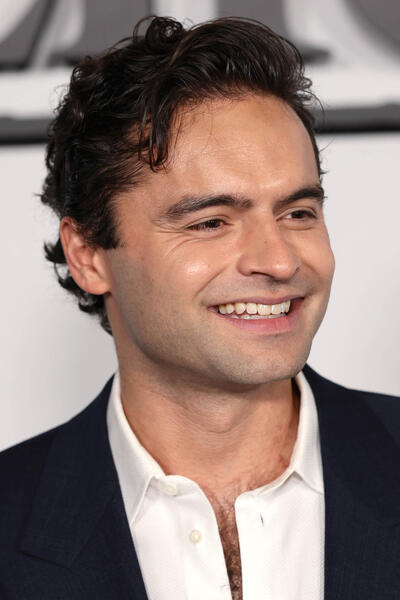 Sebastian de Souza alla première di The Life List al Paris Theater il 25 marzo 2025 a New York City