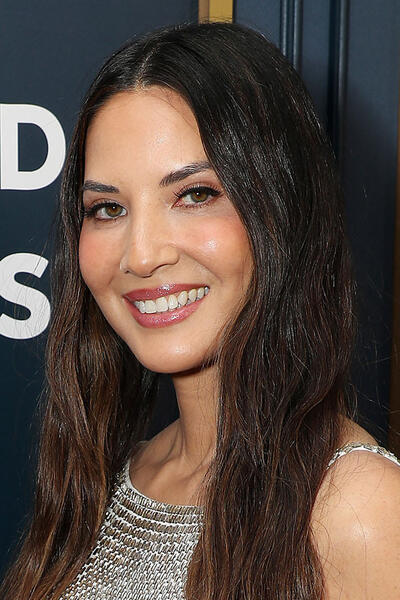 Olivia Munn all'anteprima mondiale della serie Your Friends & Neighbors presso la Directors Guild of America