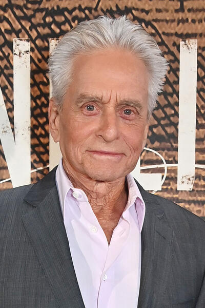 La star e produttore esecutivo Michael Douglas partecipa alla première mondiale di Franklin a CanneSeries