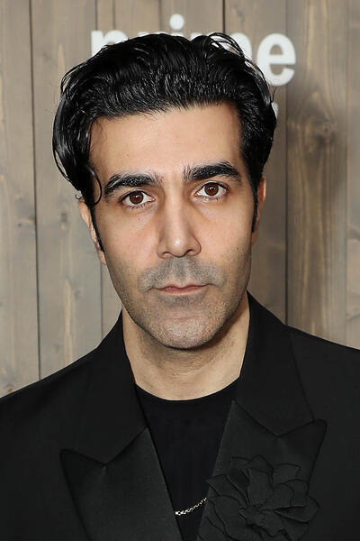 Bobby Naderi alla première newyorkese di The Better Sister - Stagione 1, il 20 maggio 2025 al The Museum of Modern Art in New York