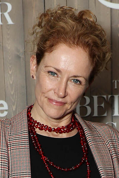 Leslie Hope alla première newyorkese di The Better Sister - Stagione 1, il 20 maggio 2025 al The Museum of Modern Art in New York
