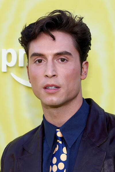 Benito Skinner partecipa alla proiezione di Overcompensating e all'after-party all'Hollywood Palladium il 14 maggio 2025 a Los Angeles, California