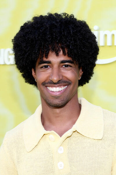 Boman Martinez-Reid partecipa alla proiezione di Overcompensating e all'after-party all'Hollywood Palladium il 14 maggio 2025 a Los Angeles, California