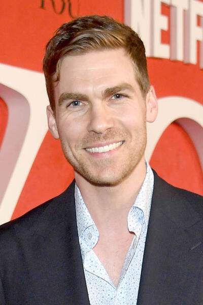 Pete Ploszek partecipa alla proiezione speciale di YOU - Stagione 5 NYC al Paris Theater il 23 aprile 2025 a New York