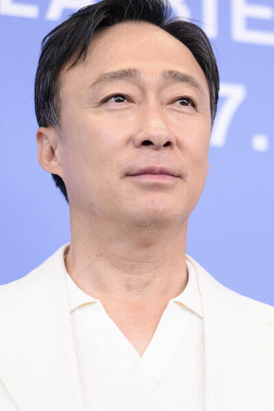 L'attore Lee Sung-min al photocall del film No Other Choice - Non c'è altra scelta di Park Chan-wook alla 82a Mostra del Cinema di Venezia, venerdì 29 agosto 2025
