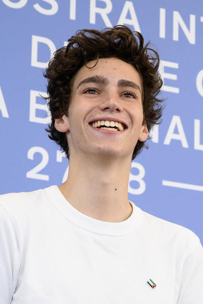 L'attore Francesco Wenz al photocall del film Estrany riu di Jaume Claret Muxart alla 82a Mostra del Cinema di Venezia, venerdì 29 agosto 2025