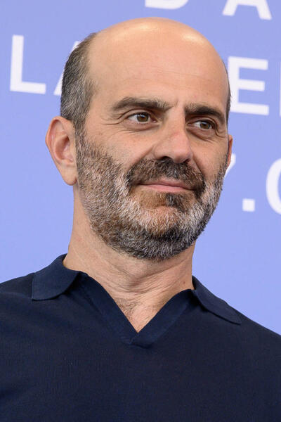 L'attore Giovanni Ludeno al photocall del film Il Maestro di Andrea Di Stefano alla 82a Mostra del Cinema di Venezia