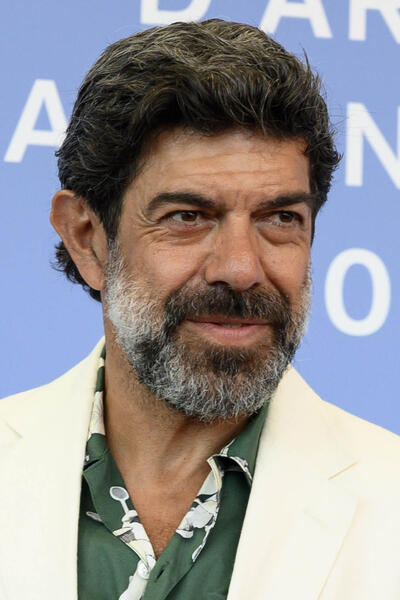 L'attore Pierfrancesco Favino al photocall del film Il Maestro di Andrea Di Stefano alla 82a Mostra del Cinema di Venezia