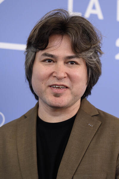 Il regista Aboozar Amini al photocall del suo film Kabul, Between Prayers alla 82a Mostra del Cinema di Venezia, mercoledì 3 settembre 2025