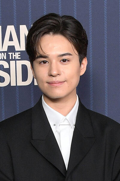 Lincoln Lambert partecipa alla première di 'A Man on the Inside' di Netflix al Netflix Tudum Theater il 10 novembre 2024 a Los Angeles, California