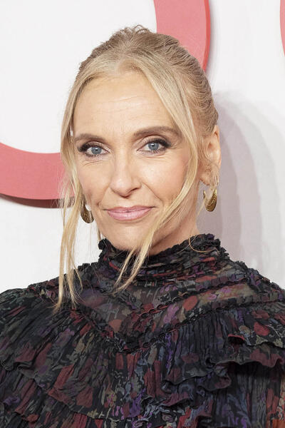 Toni Collette partecipa alla première mondiale di 'Goodbye June' di Netflix al Curzon Mayfair il 3 dicembre 2025 a Londra, Inghilterra