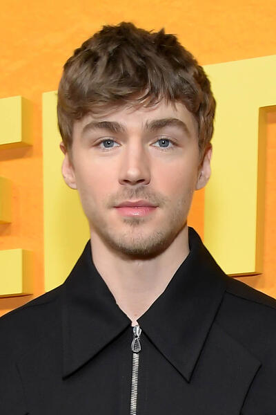 Miles Heizer alla première di Netflix 'People We Meet on Vacation' all'Egyptian Theatre Hollywood il 6 gennaio 2026 a Los Angeles, California