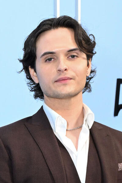 Dylan Colton partecipa alla proiezione della première globale di '56 Giorni' di Prime Video all'Hammer Museum l'11 febbraio 2026 a Los Angeles, California.