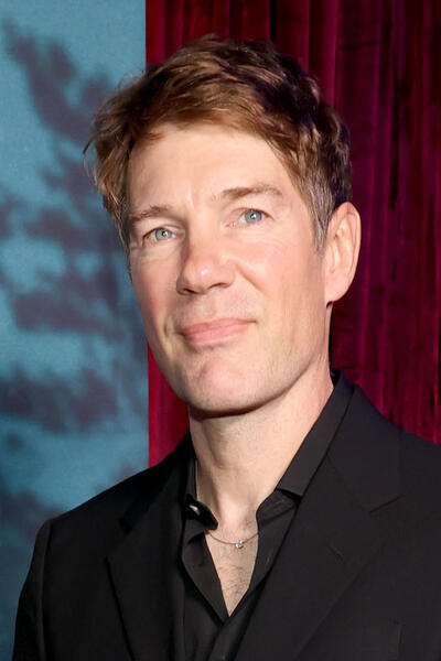 Per Saari partecipa alla première newyorkese di Scarpetta di Prime Video il 3 marzo 2026 a New York