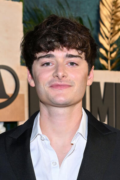 Noah Schnapp alla première newyorkese di Enola Holmes 3 il 25 giugno 2026 a New York