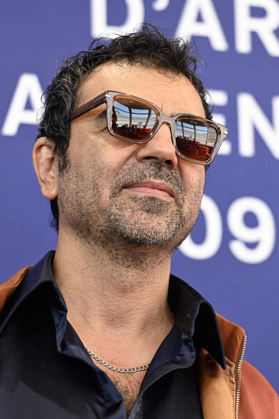 Attore Behzad Khalaj al photocall del film Moragheb (Falling House) al Festival del Cinema di Venezia 83, giovedì 3 settembre 2026