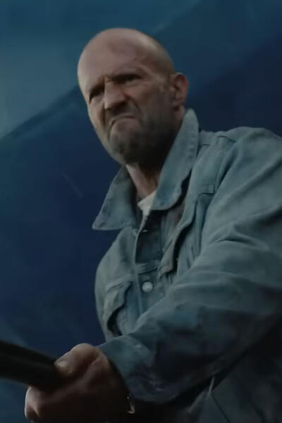 Mutiny - Inverti la Rotta, scena da Trailer
