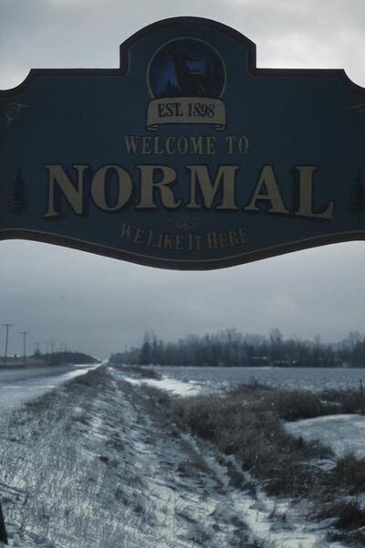 Normal, scena da Clip 'La città di Normal'