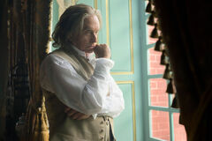 Michael Douglas in Benjamin Franklin 1x07