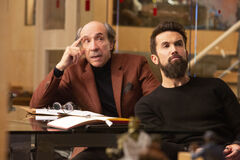 F. Murray Abraham e Rob McElhenney in Mythic Quest 1x01