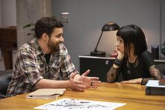 Jake Johnson e Cristin Milioti in Mythic Quest 1x05