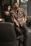 Cristin Milioti e Jake Johnson in Mythic Quest 1x05