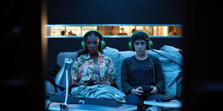 Imani Hakim e Ashly Burch in Mythic Quest 2x03