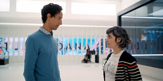 Danny Pudi e Ashly Burch in Mythic Quest 3x10