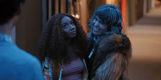 Imani Hakim e Ashly Burch in Mythic Quest 4x03