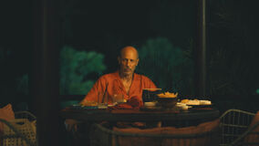 Jon Gries in The White Lotus 3x01