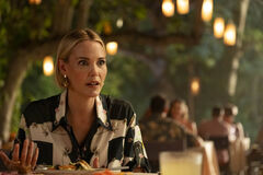 Leslie Bibb in The White Lotus 3x03