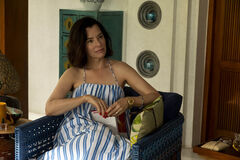 Parker Posey in The White Lotus 3x03