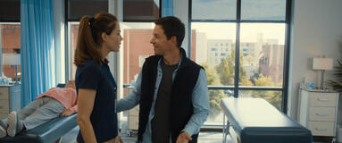 Michelle Monaghan e Mark Wahlberg in The Family Plan