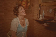 Valeria Bruni Tedeschi sul set del film Te l'Avevo detto di Ginevra Elkann