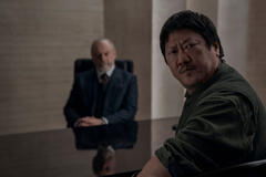 Liam Cunningham, Benedict Wong in Il problema dei 3 corpi 1x02