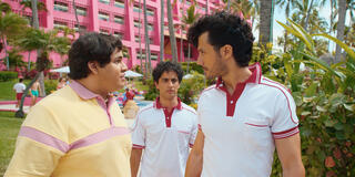 Fernando Carsa, Enrique Arrizon e Rafael Cebrián in Acapulco 2x01