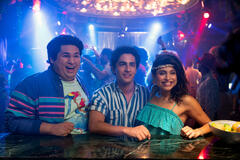 Fernando Carsa, Enrique Arrizon e Gabriela Milla in Acapulco 2x05