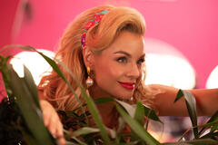 Jessica Collins in Acapulco 2x08
