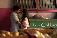 Enrique Arrizon e Camila Perez in Acapulco 3x01