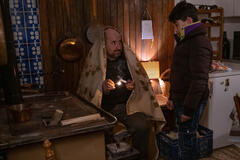 Antonio Albanese, Enzo De Sanctis nel film Un mondo a parte