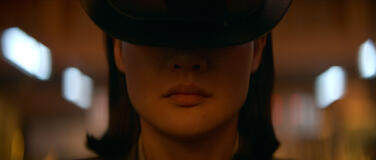 Zine Tseng in Il problema dei 3 corpi 1x02