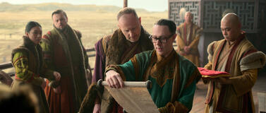 Jess Hong, John Bradley, Mark Gatiss, Reece Shearsmith in Il problema dei 3 corpi 1x03