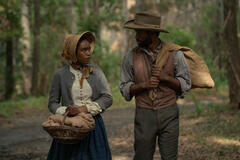 Lovie Simone e Antonio Bell in Manhunt 1x03
