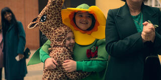 Mickey McAnulty e Eden Togwell in Trying 3x08